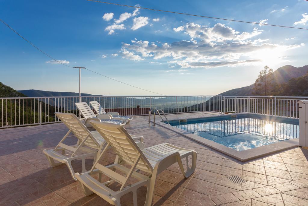 Holiday Home Urlovic Gruda Luaran gambar